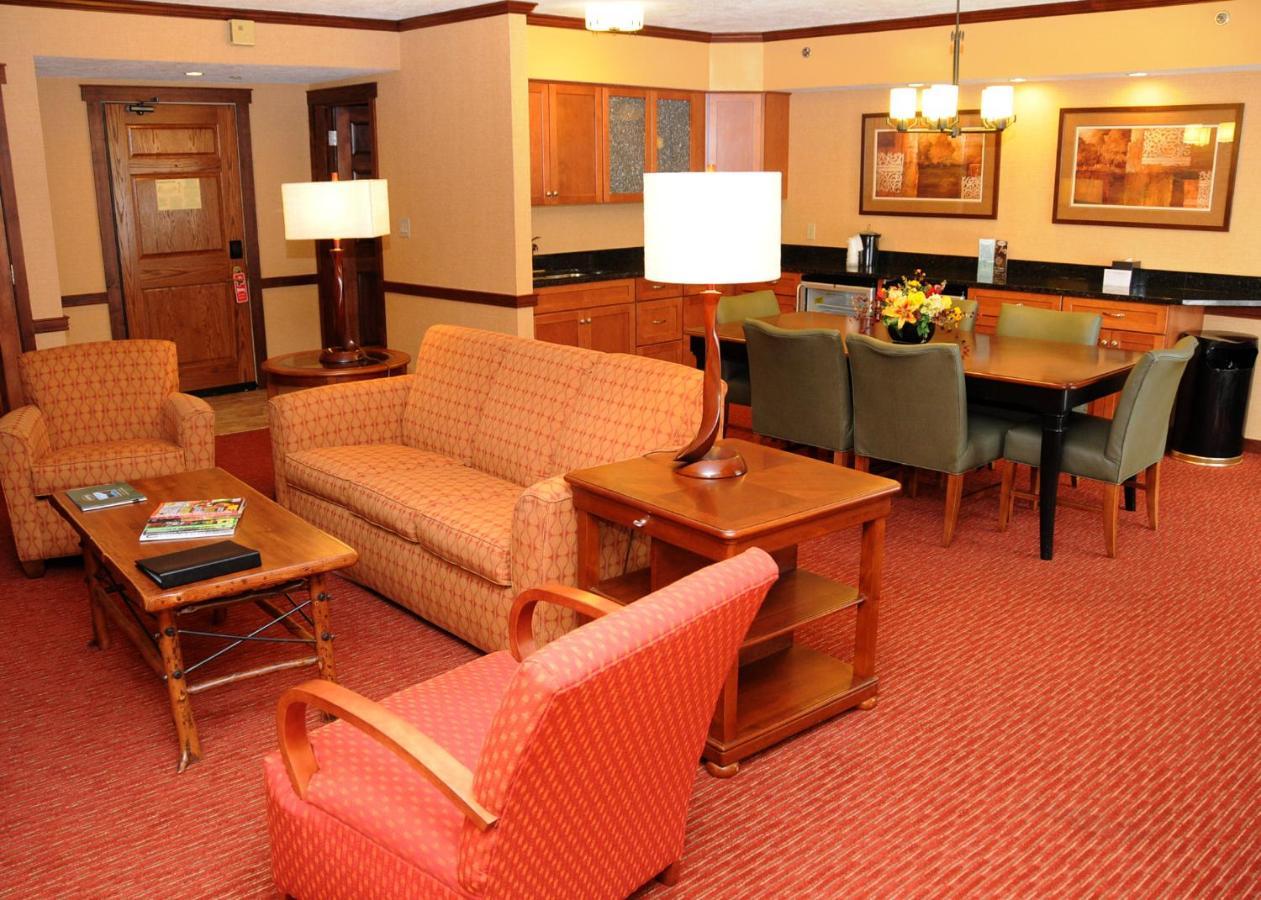 Slopeside Hotel By Seven Springs Resort Champion Extérieur photo